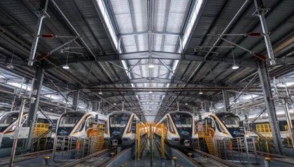 “破界”成都：两千万常住人口脚下的轨道新路