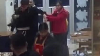 被打后还手是不是互殴？“小案”也适用正当防卫