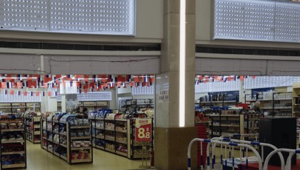 我开了一家“俄罗斯商品馆”：曾一日进账6万，现在靠卖年货回本