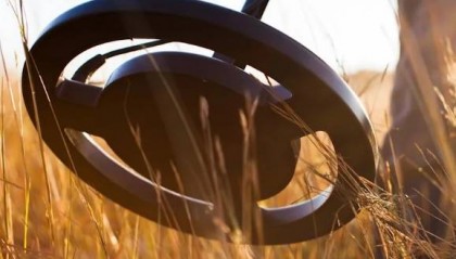 以色列一少年徒步时捡到一枚约1800年前的戒指