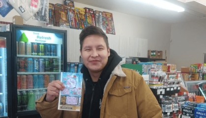 加拿大一男子中了100万美元后失踪，家人发现他的车内有血迹