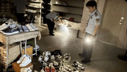 广州一学校空置两年，半夜却总亮灯，一查竟发现300件“国际名牌”