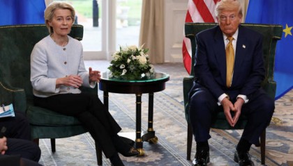 特朗普又抱怨欧盟：针对美企，放行中企，请尊重美国