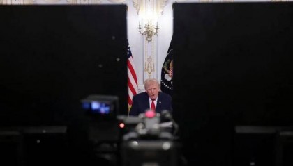 牛弹琴：全世界都在静静等待