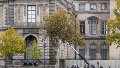 案发点离《蒙娜丽莎》250米 卢浮宫为何发生“大劫案”