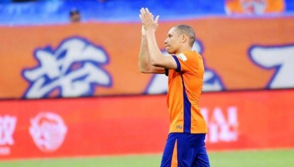 青岛海牛保级成功，下赛季我们继续“一城双超”！