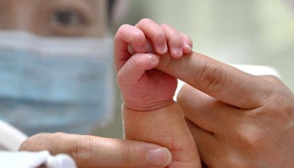 一揽子生育支持措施有何亮点？国家卫健委组织专家解读