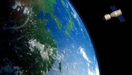 应付卫星执法，给屋顶盖绿布模仿农田