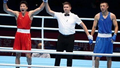 全运会拳击男子80公斤级决赛，王小保夺冠！