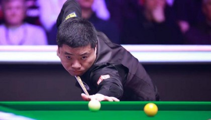 斯诺克｜赵心童丁俊晖均赢下德比战 晋级英锦赛16强