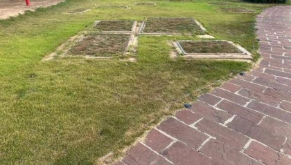 游客称殷墟博物馆人祭坑被填埋，博物馆回应：坑内陈列物系复制品，因整修暂时填埋