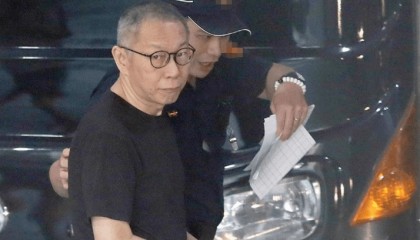 台媒：柯文哲点头了，同意由妻子陈佩琪办理交保程序