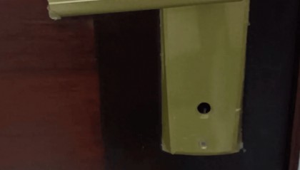 云南3名女生因门锁损坏被困民宿，错过考研最后一科！最新回应