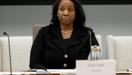 “不会辞职” 美联储理事库克“硬刚”特朗普