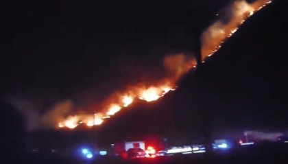 山西临汾秦王山突发山火，村民自发为消防员准备食物，应急：明火已扑灭，无人员伤亡