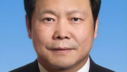 中央批准，陈新武任重庆市委副书记