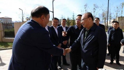 山东省纪委副书记、省监委副主任雷云一行到青海看望慰问援青干部人才并调研