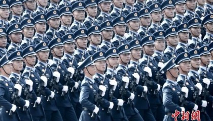 特朗普谈中国阅兵：愿中国人民度过一个美好的庆祝日