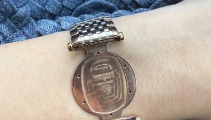 “浪”还在，“琴”没了！网友称花1万多买的浪琴整个表盘丢失仅剩表带，浪琴回应