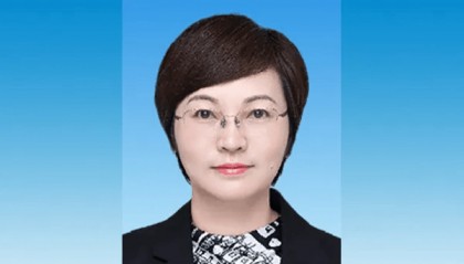 谭萍，已任广东省妇联党组书记！毕业后从宾馆前台接待员做起，曾在机场工作20多年