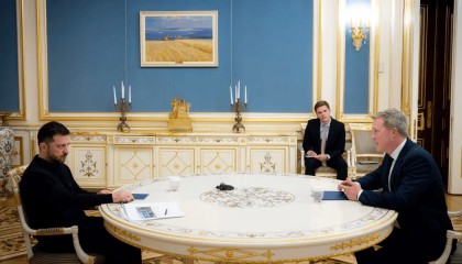 泽连斯基同意以“28点计划”为基础谈判，乌方将草案措辞改为“对战时行为全面大赦”