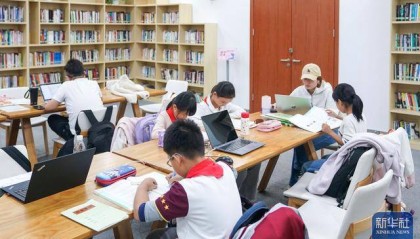 江苏苏州：建设邻里中心 打造家门口的幸福场景