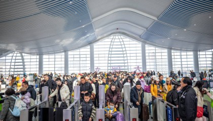 云南铁路春节假期发送旅客超350万人次，大年初七最高达53.9万人次