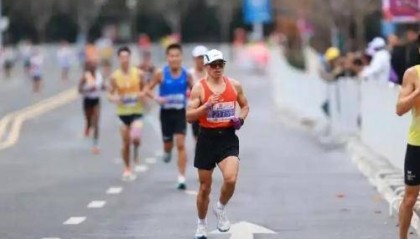 马拉松职业“私兔”最高月入4万 从熟人搭子到有偿服务
