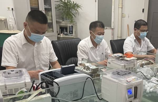鹿邑农商银行：开展残损币、纪念币缴库专项活动