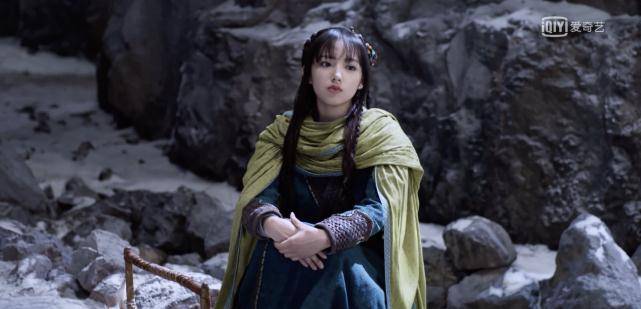《灵域》服化道好评！“奇迹程潇”在线换装婚服造型绝美！