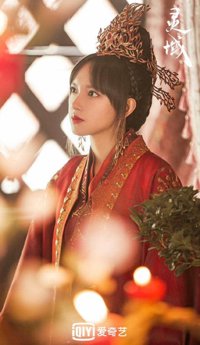 《灵域》服化道好评！“奇迹程潇”在线换装婚服造型绝美！
