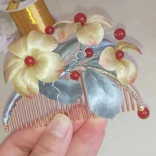 绒花采访‖簪上绒花，步步荣华，可配消夏？