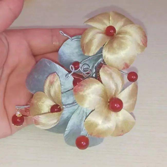绒花采访‖簪上绒花，步步荣华，可配消夏？