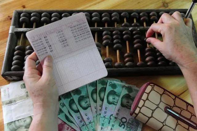 新发储蓄国债3年期的利率3.2%，5年期的利率3.37%，哪个更值得买