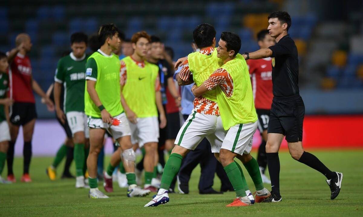 双奖？深圳七家粉丝协会联合抗议孤独