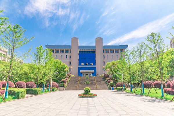 hutb是哪个大学