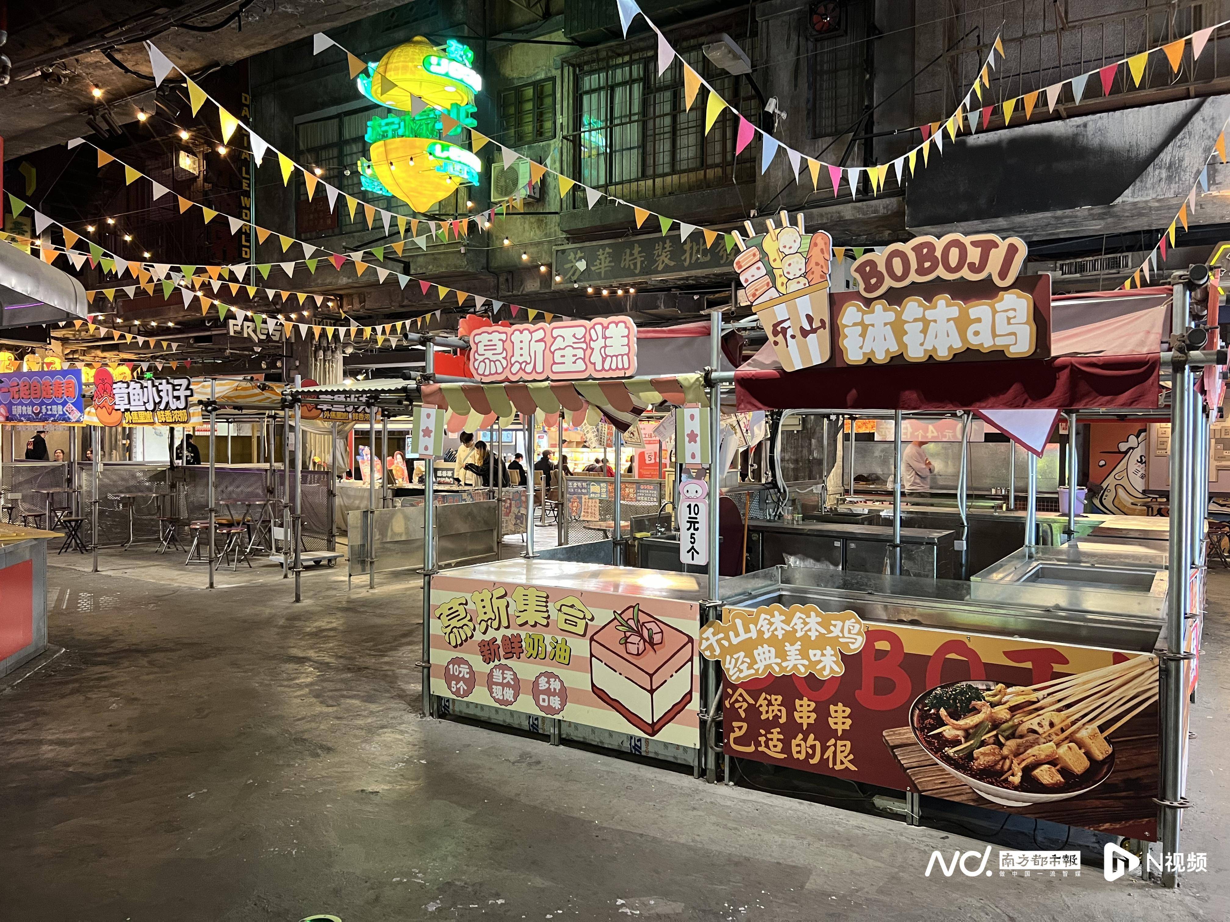广州撤店后实探深圳文和友：大片商铺空置，靠湘菜笨罗卜引流
