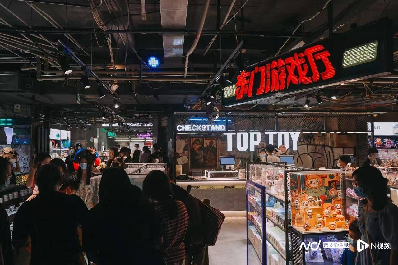 广州撤店后实探深圳文和友：大片商铺空置，靠湘菜笨罗卜引流