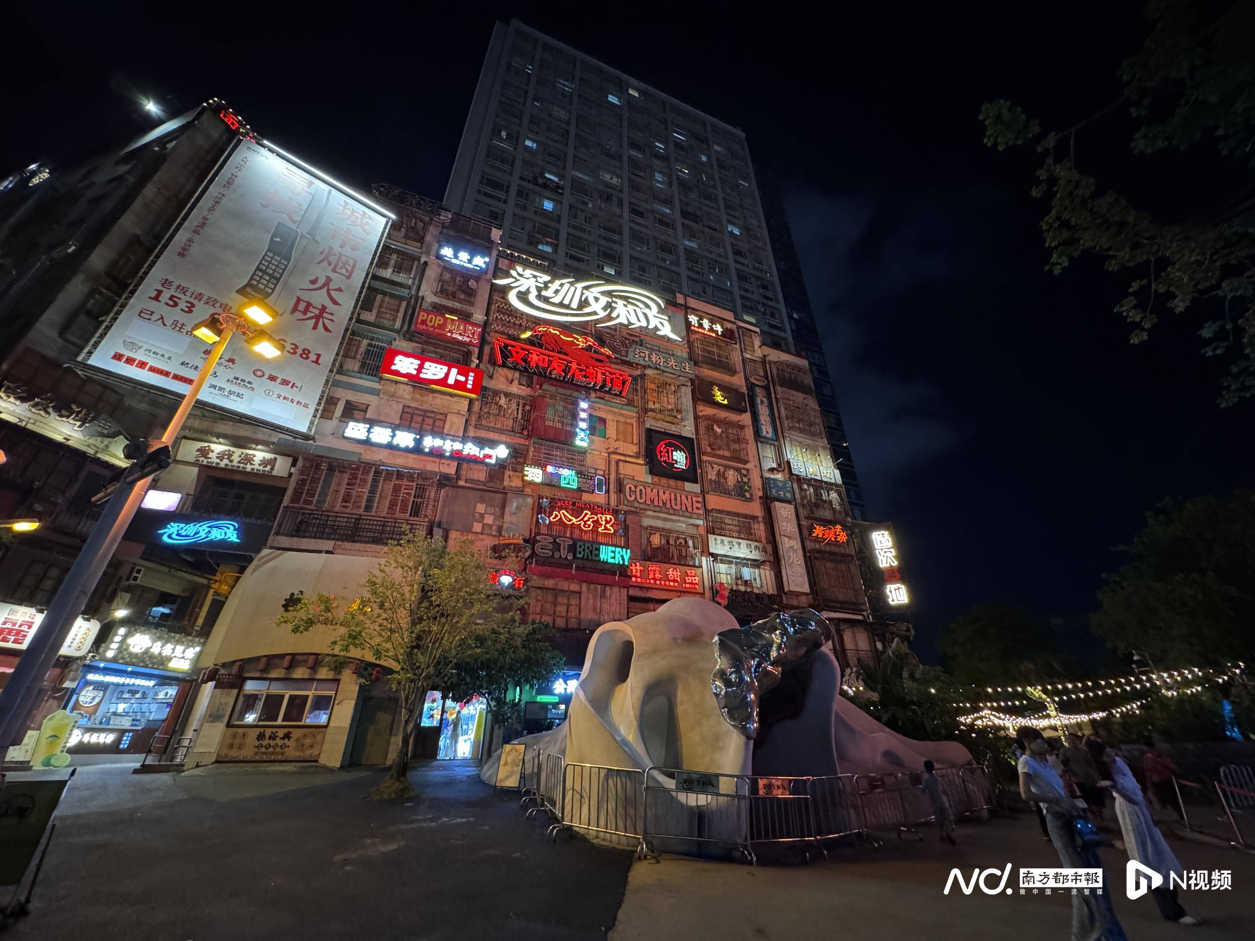 广州撤店后实探深圳文和友：大片商铺空置，靠湘菜笨罗卜引流