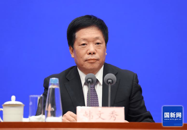 中央农办：在农民和土地问题上一定要保持历史耐心，要让他们在城乡之间可进可退