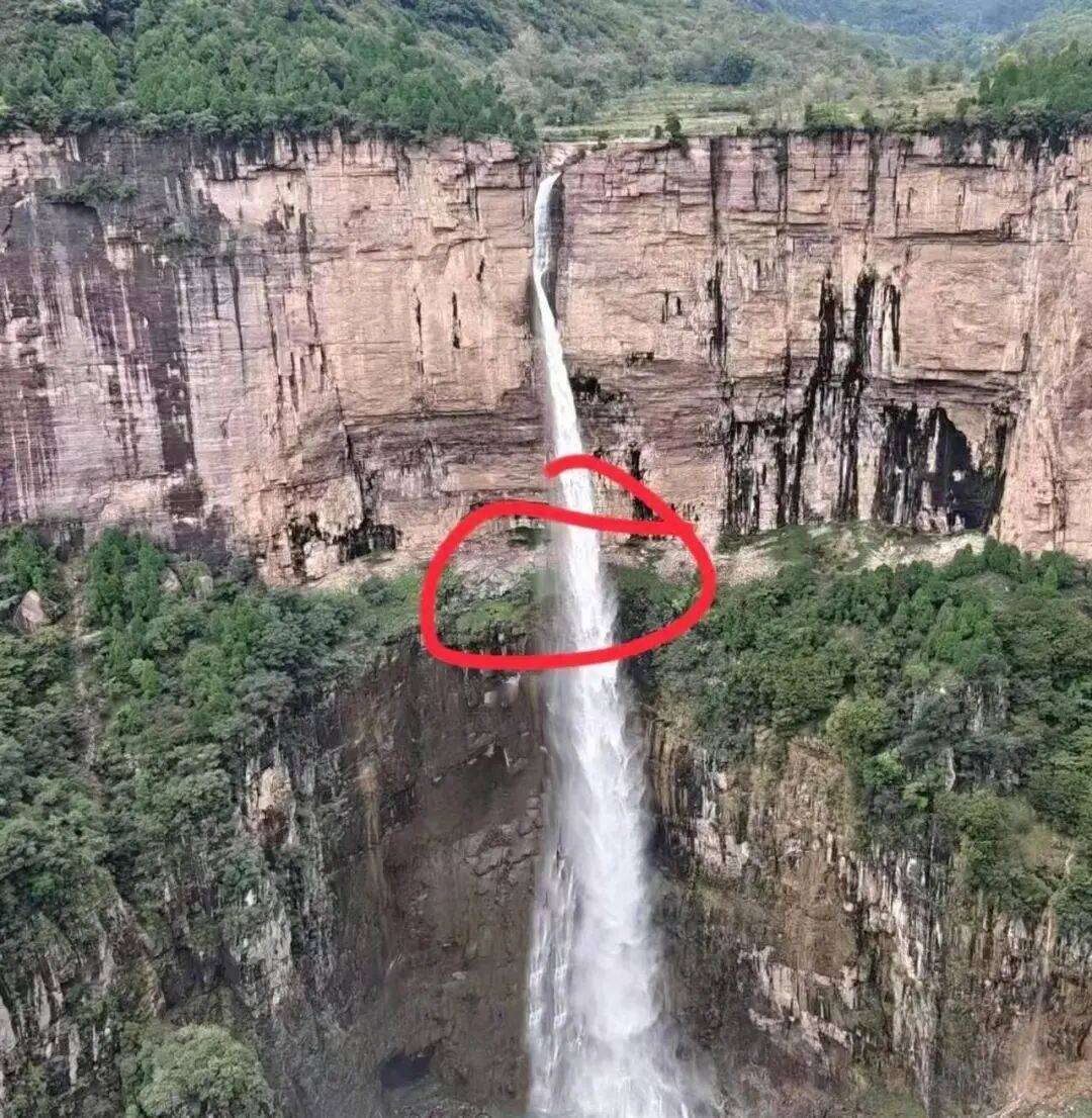 噩耗传来！王某某已确认身亡，遗体在3米深潭下被找到