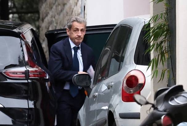 监禁条件曝光!外媒:萨科齐即将入狱,可能被单独关押在9平方米牢房中