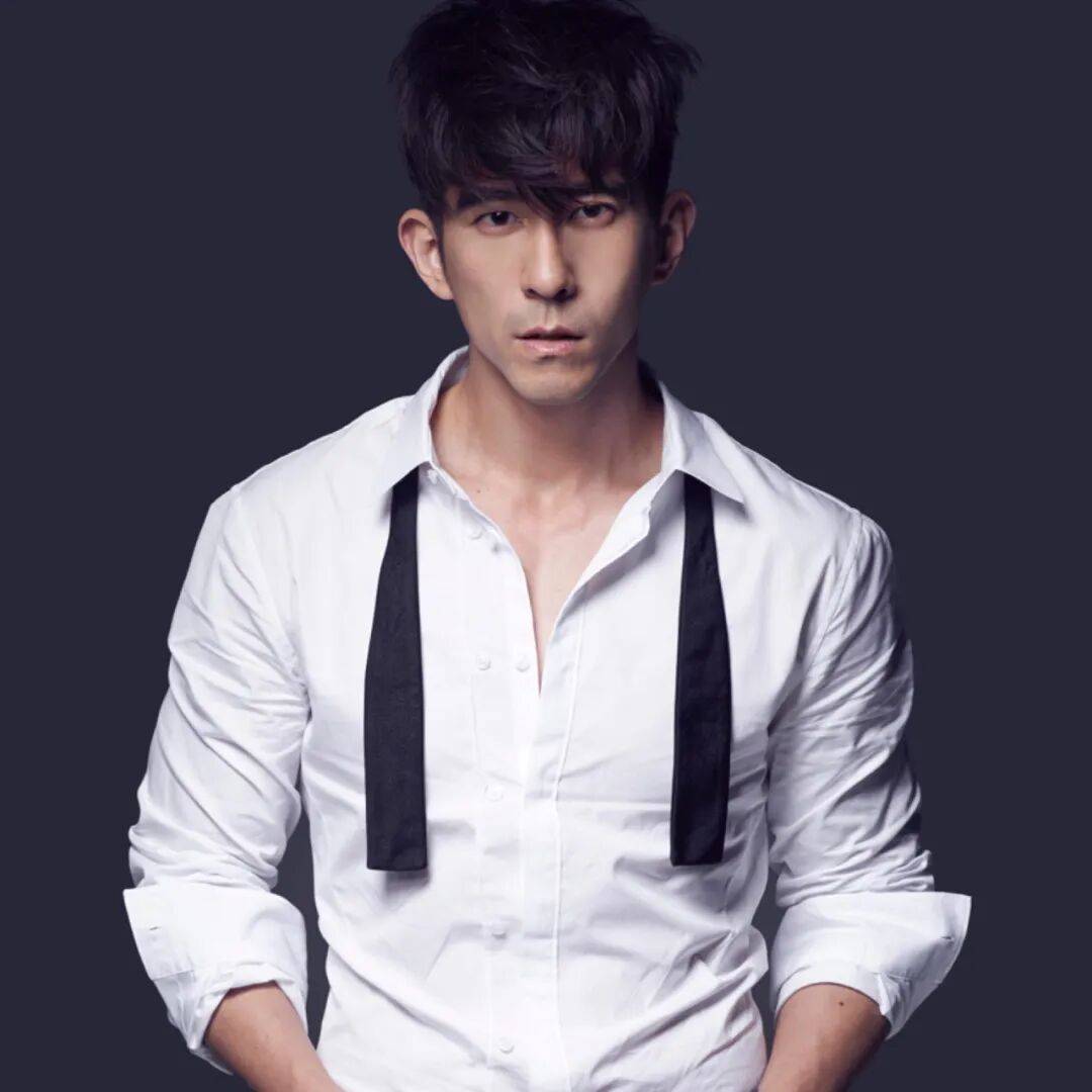 演员贾静雯回应修杰楷被拘提:震惊不已,孩子目睹父亲被上铐受惊吓