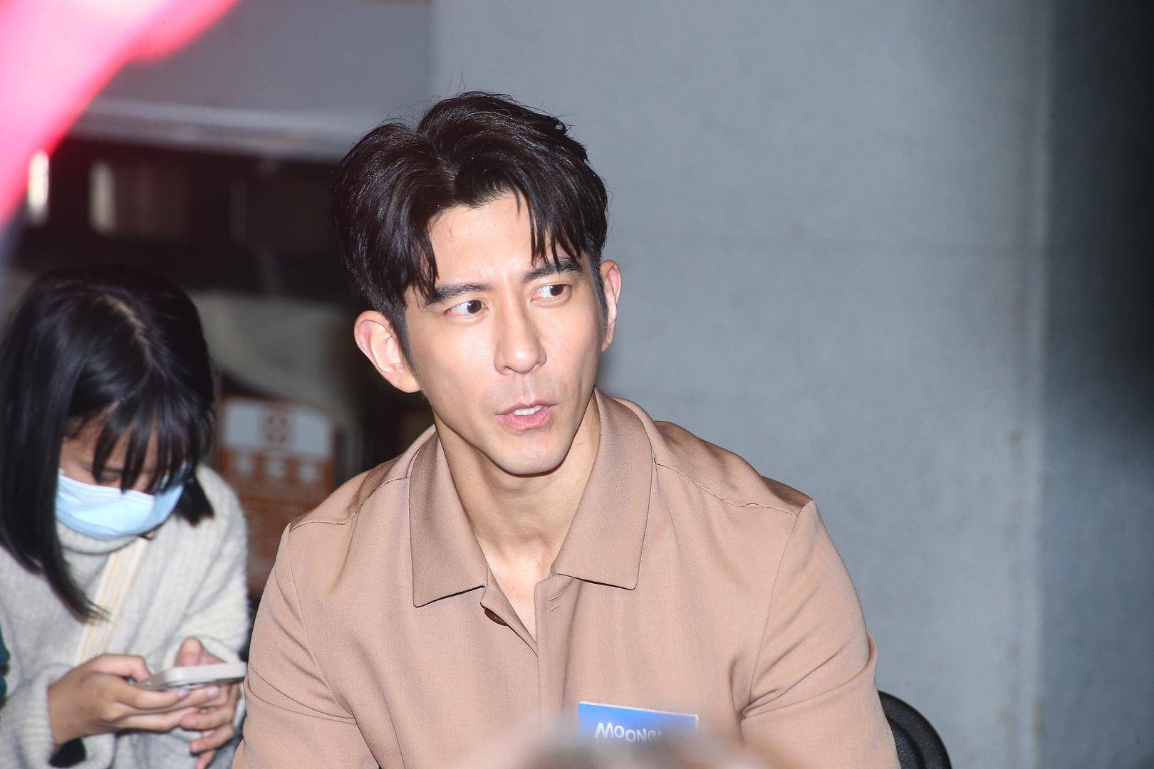 修杰楷、陈柏霖等艺人被拘提,贾静雯回应:小孩受到惊吓