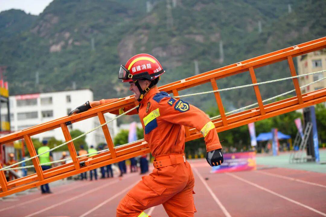 燃动赛场!三明消防激战 2025全省岗位练兵“龙虎榜”比武