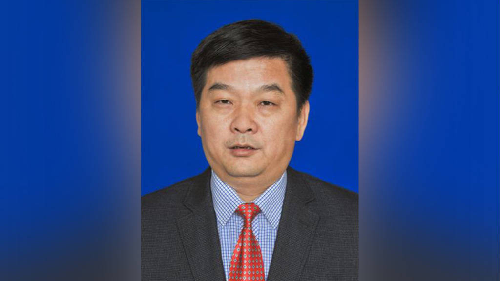 担任咸宁市委副秘书长8个月后,郑奇明转任市科技局党组书记