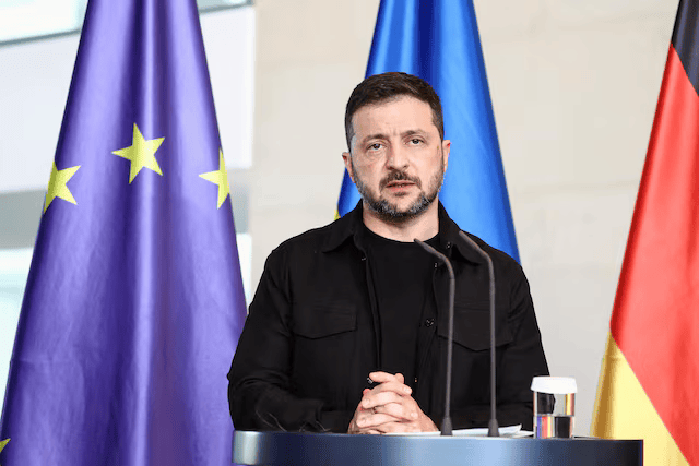 泽连斯基:乌将在柏林和哥本哈根设立武器出口办事处出售武器,以便筹集更多资金生产国内短缺武器