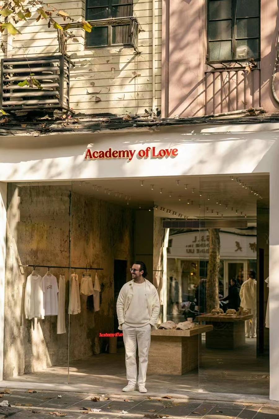 法国人在上海开店,只卖白色衣服竟然火了丨上海滩上洋掌柜