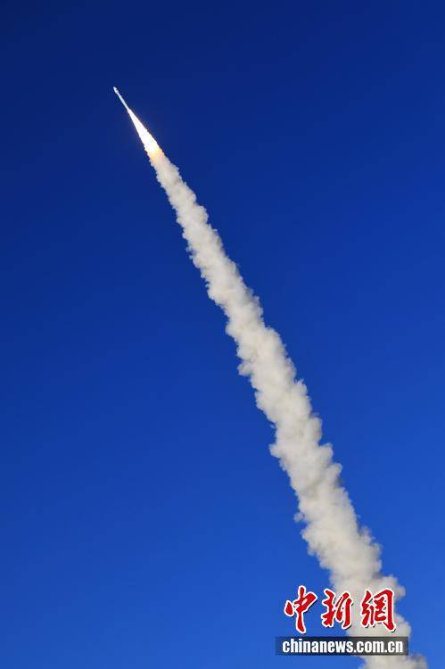 我国成功发射阿联酋813卫星等9颗卫星